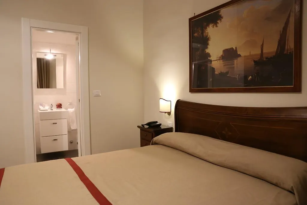 Dimora Delle Arti Hotel Nápoles 3*,